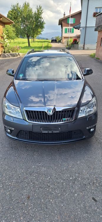 Skoda Automobili: Skoda Octavia C2.0TDI – Usato da Schüpfheim venduto da rapid59 6