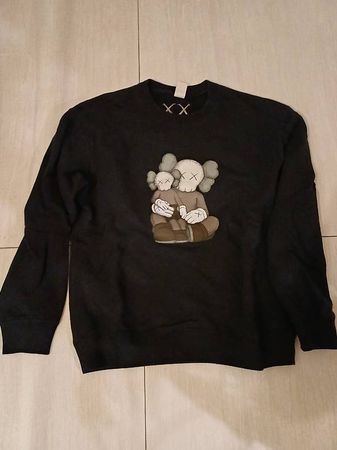 Sweet  Kaws X Uniqlo