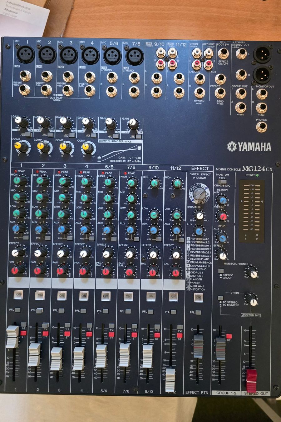 Yamaha Console di mixaggio: YAMAHA Mg 124 CX – Usato da Kreuzlingen venduto da Pino55558