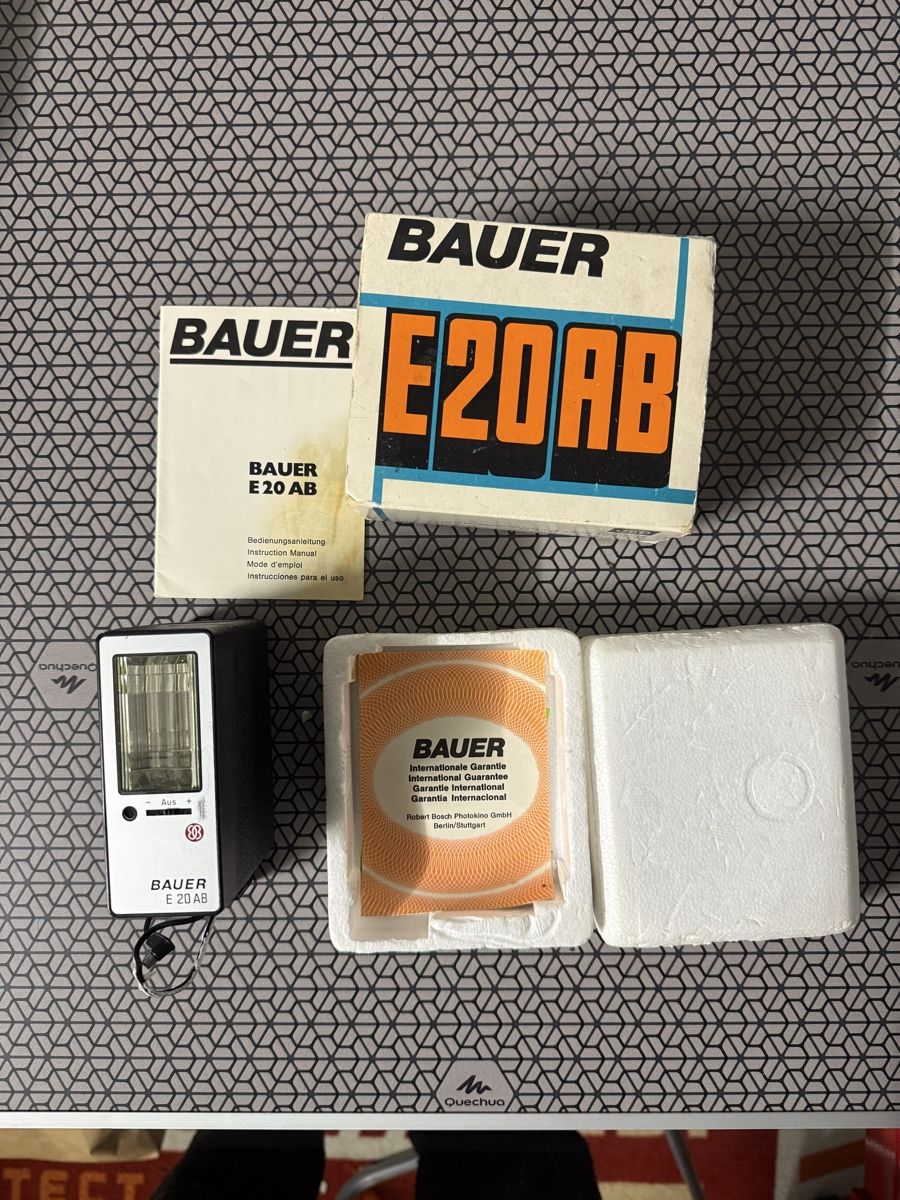 Flash: Bauer E 20 AB Kamerablitzgerät - Vintage, ungetestet – Difettoso da Basel venduto da Gamebeard