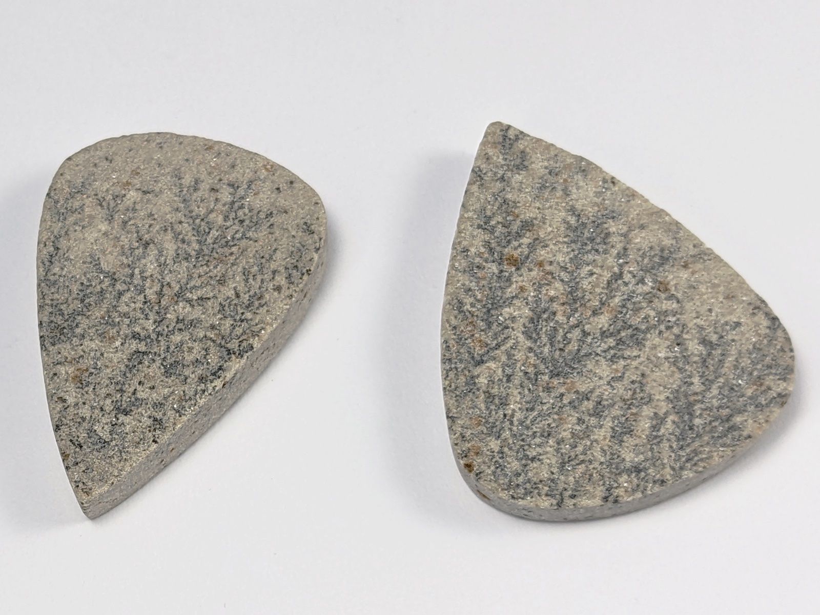 Minerali & Pietre curative: Dendritenkalk/Psilomelane Steine 2Stk. ca.31mm – Nuovo e nell'imballaggio originale da Meilen venduto da StoneGarden