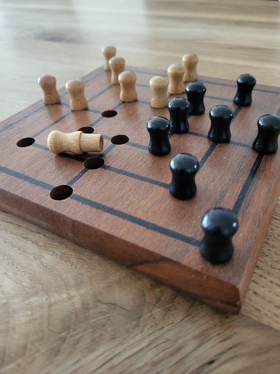 Giochi: Brettspiel Mühle aus Holz – Usato da Waltenschwil venduto da creativeline 1