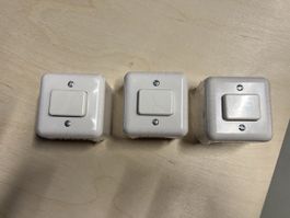Lichtschalter Aufputz weiss 3 Stück neuwertig
