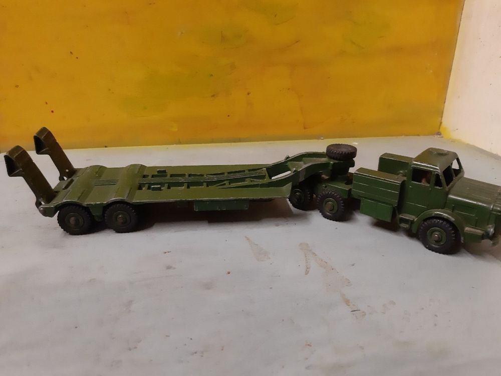 Camion porteur de char, dinky toys (Gebraucht) in Monthey für CHF 40
