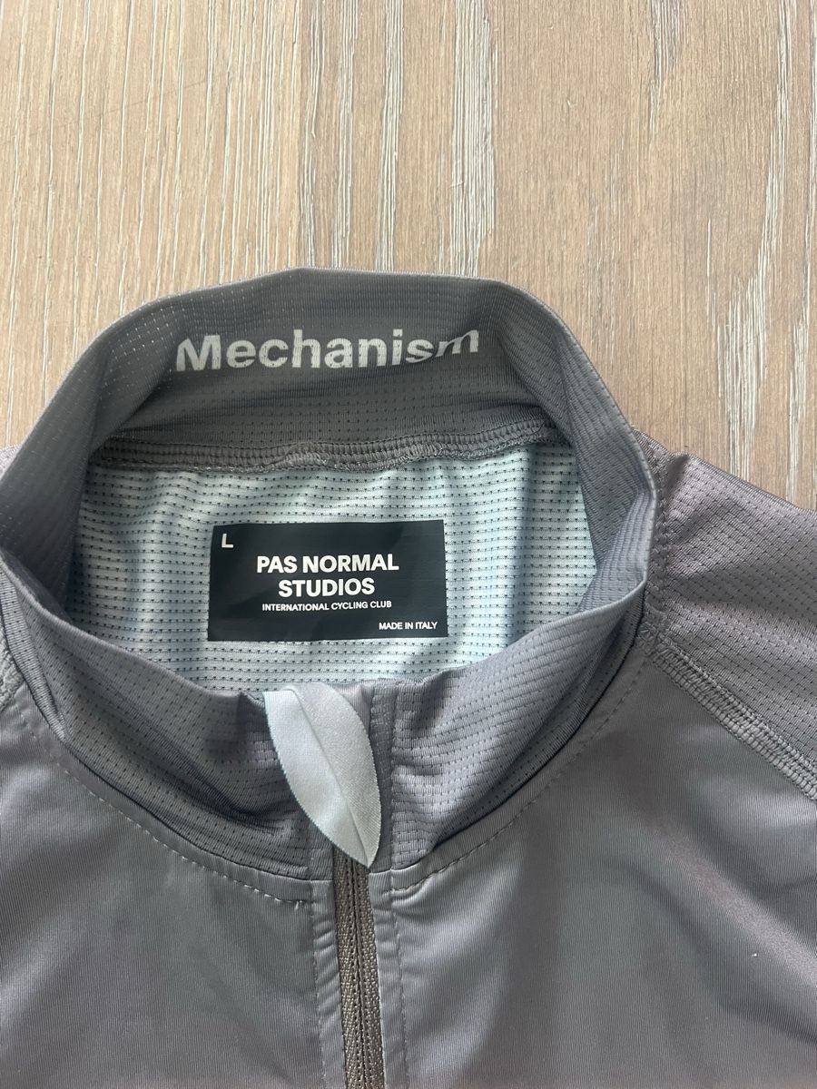 Pas Normal Studios Maillots de corps & Pantalons: Pas Normal Studios - Roadcycling Jersey, size L – D'occasion à Horgen par Seppus75 2