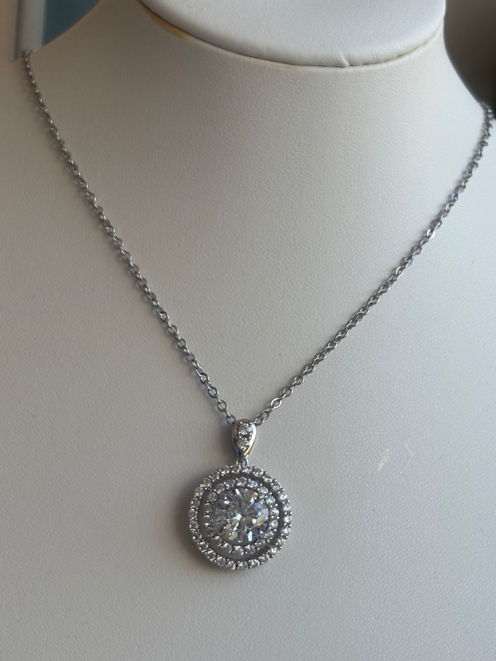 Catenine: Luxus Elegante Kette Farbe :  Silber – Nuovo (secondo la descrizione) da Biel-Bienne venduto da Roserosse13 1