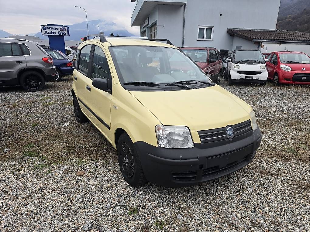 Automobili: Fiat Panda 1.2cc   107'856 KM – Usato da Cadenazzo venduto da LuismacchineSagl