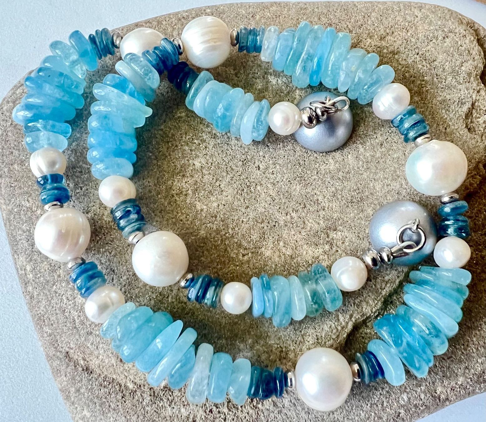 Ketten: Prunkstück: Aquamarin / Saphir Collier mit Barockperlen – Gebraucht aus Ruswil von artbyhand