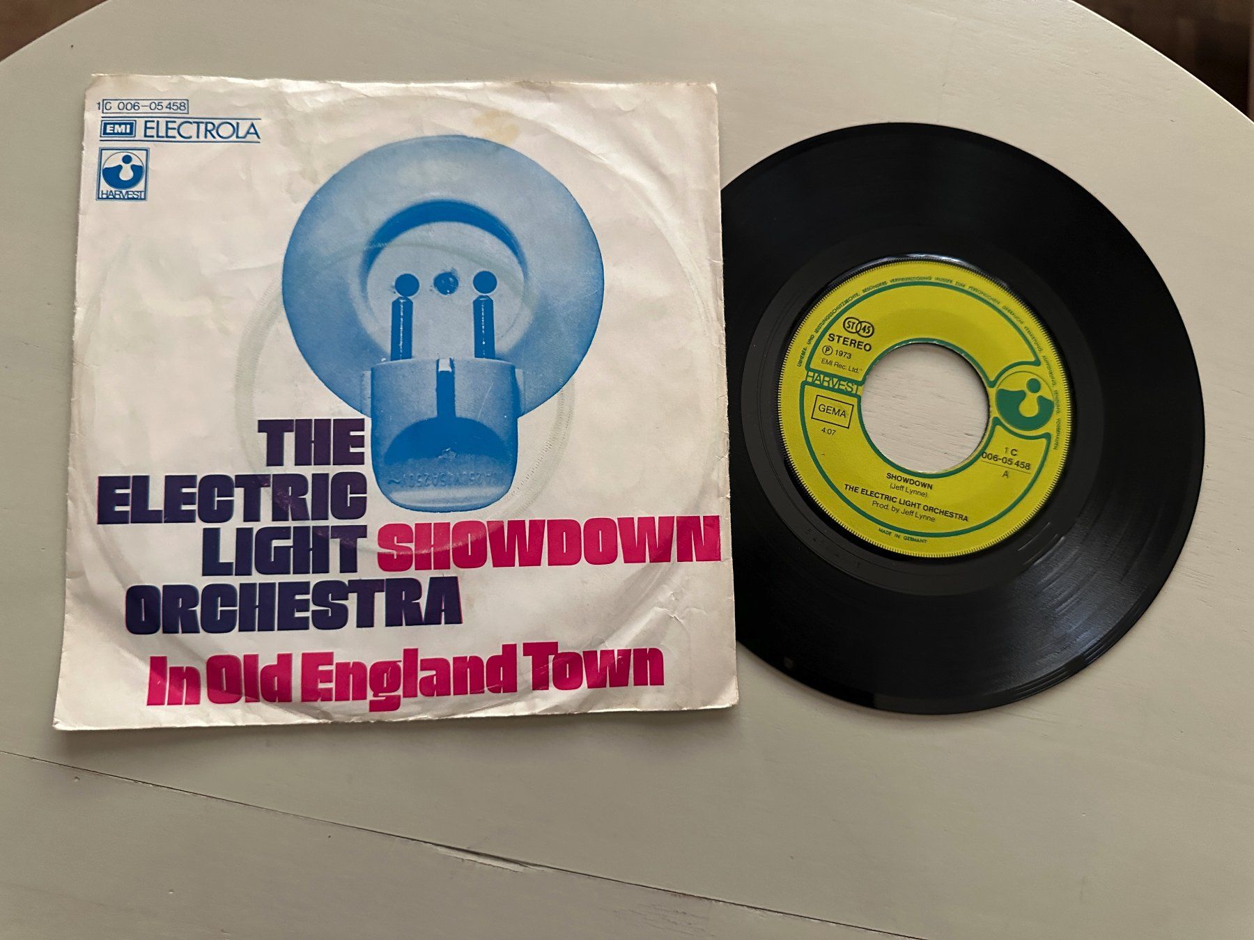 Dischi in vinile: ELECTRIC LIGHT ORCHESTRA tolle rare Single Showdown – Usato da Basel venduto da Partridge