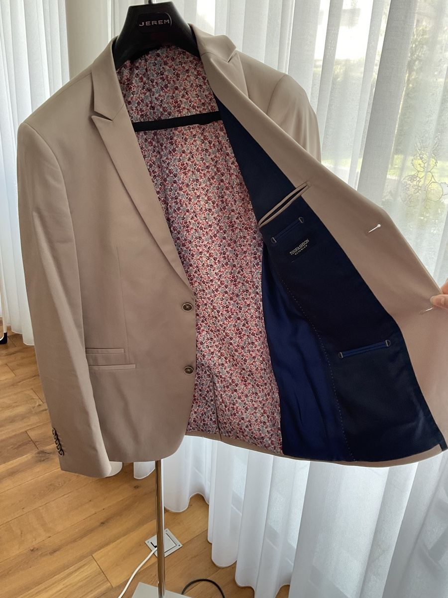 Anzüge: Costume Toofashion beige taille 54, comme neuf – Gebraucht aus Cressier FR von M-I-M 1