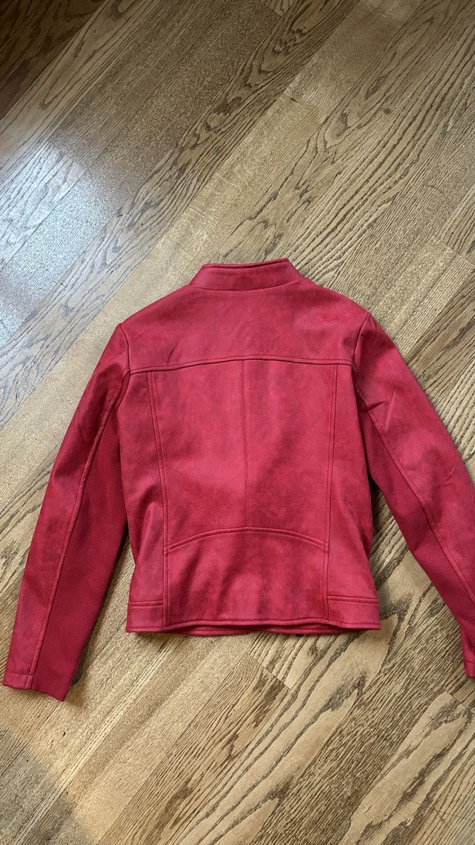 Desigual Vestes: Rote Desigual Jacke, Kunstleder, Grösse L – D'occasion à Winterthur par Tanja151274 1
