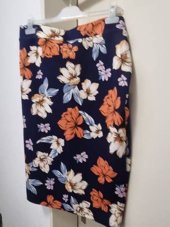Jupe, Rock mit bunten Blumen Gr. L