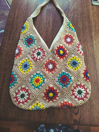 Häkeltasche,crochet beige Blumen von Esprit,NEU