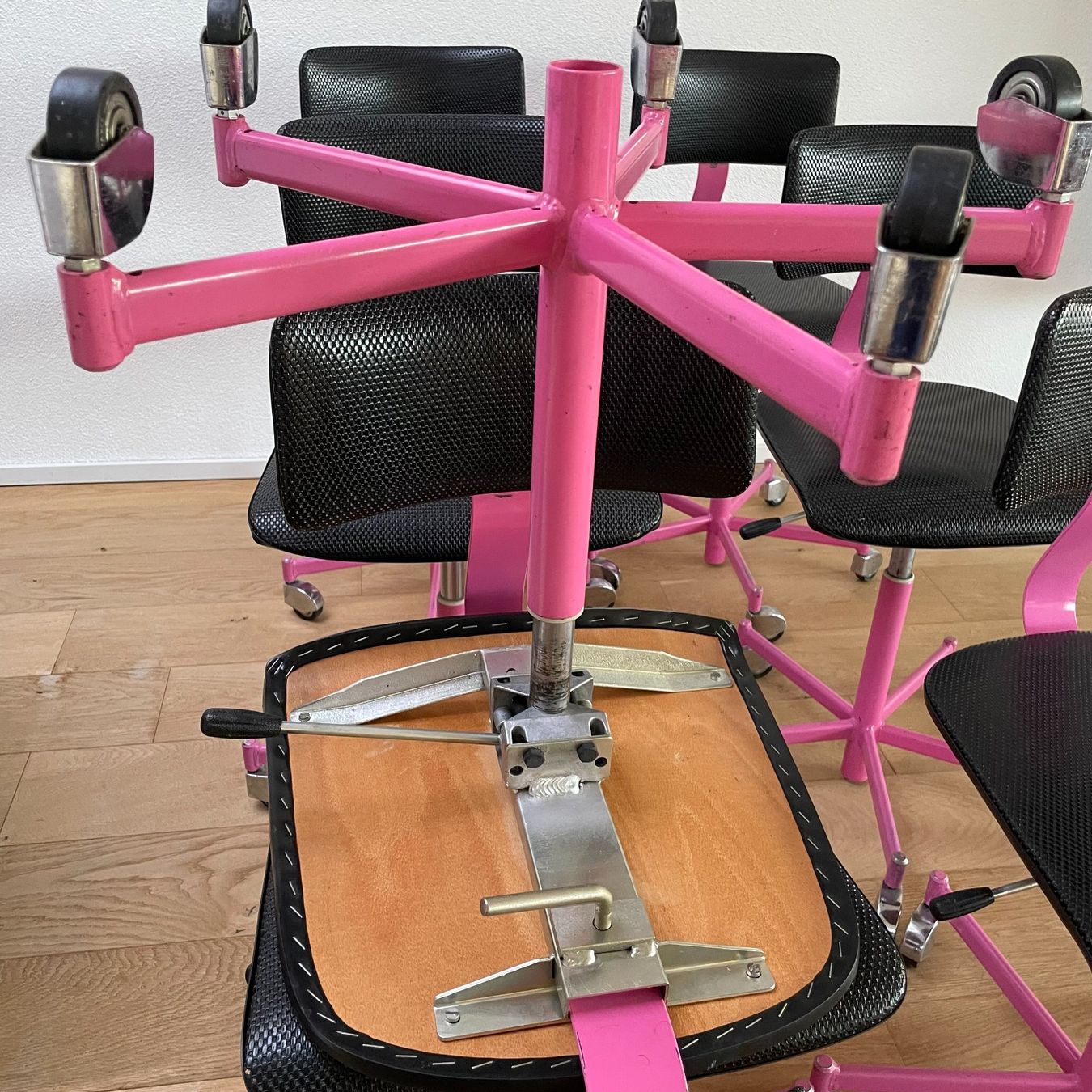 Embru Chaises: Embru Atelierstuhl Drehstuhl Arbeitsstuhl – D'occasion à Aarburg par Qin3ze 5