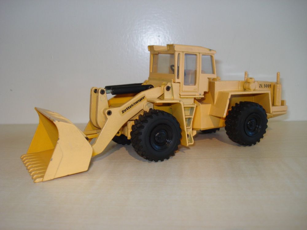 Miniature NZG 1/50 – Pelle Sur Roues Zettelmeyer ZL5001 (Diecast)