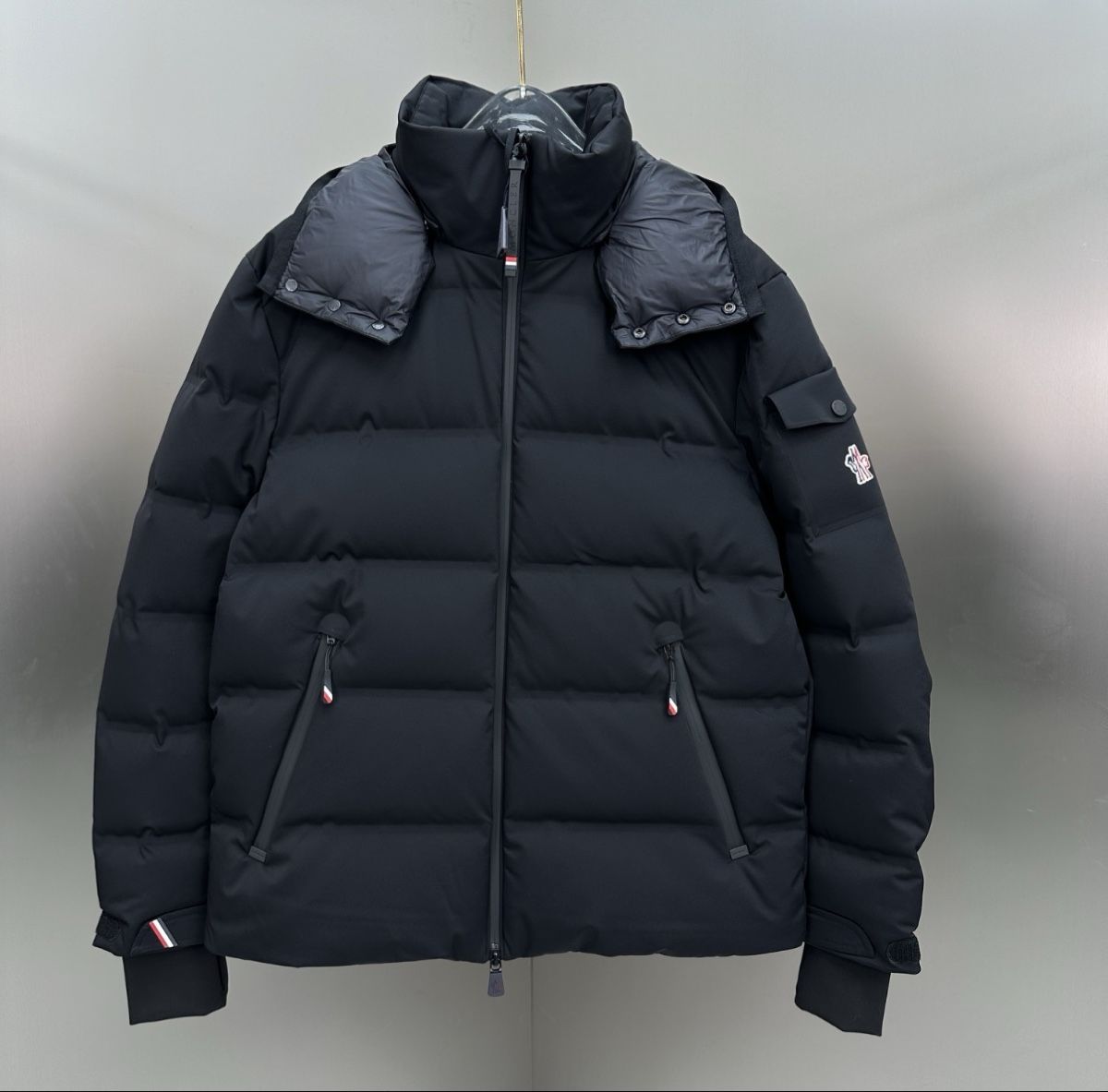 Vestes: Moncler Grenoble Montgetech jacket  – Neuf avec emballage d'origine à Clarens par cra_vx7c
