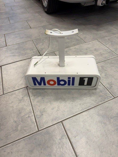 Alle Dekorationen: Mobil 1 Beleuchtetes Schild – Gebraucht aus Bözberg von mar_2vpg