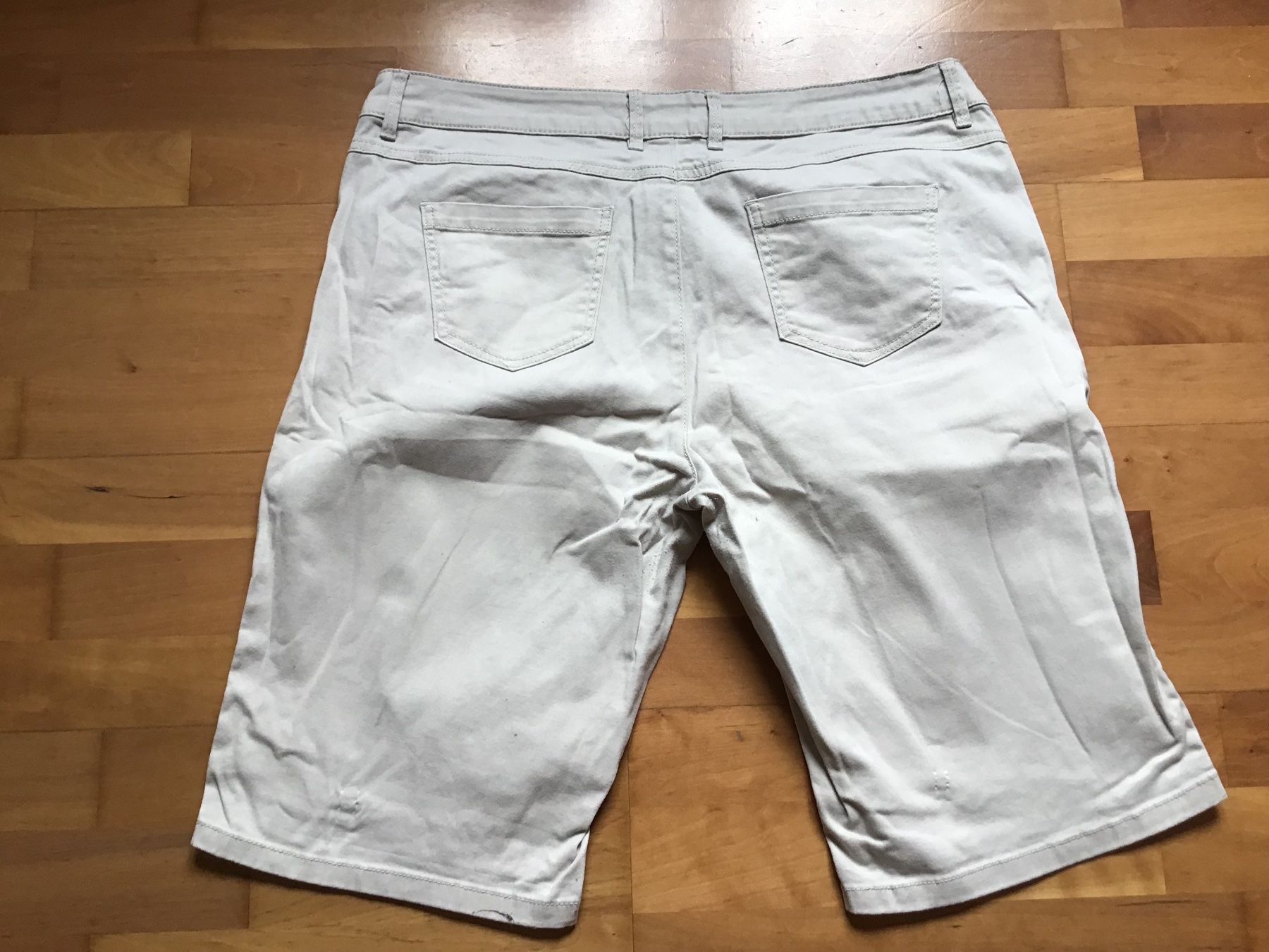 Pantaloni: Shorts, kurze Hose Damen Gr. 46 – Usato da Trimbach venduto da Lexli11 1