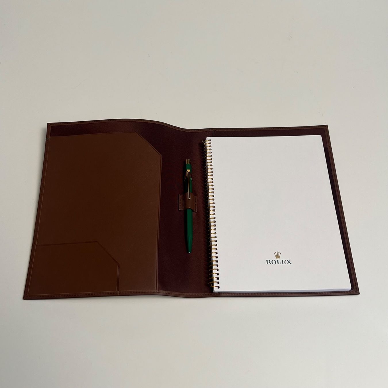Rolex Orologi: Rolex Bloc Notes Cuir Neuf Full Set – Nuovo e nell'imballaggio originale da Grand-Lancy venduto da Zephyr.26 3