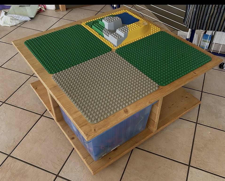 Spielzeuge: Duplo Spieltisch – Gebraucht aus Heimberg von Hochi6