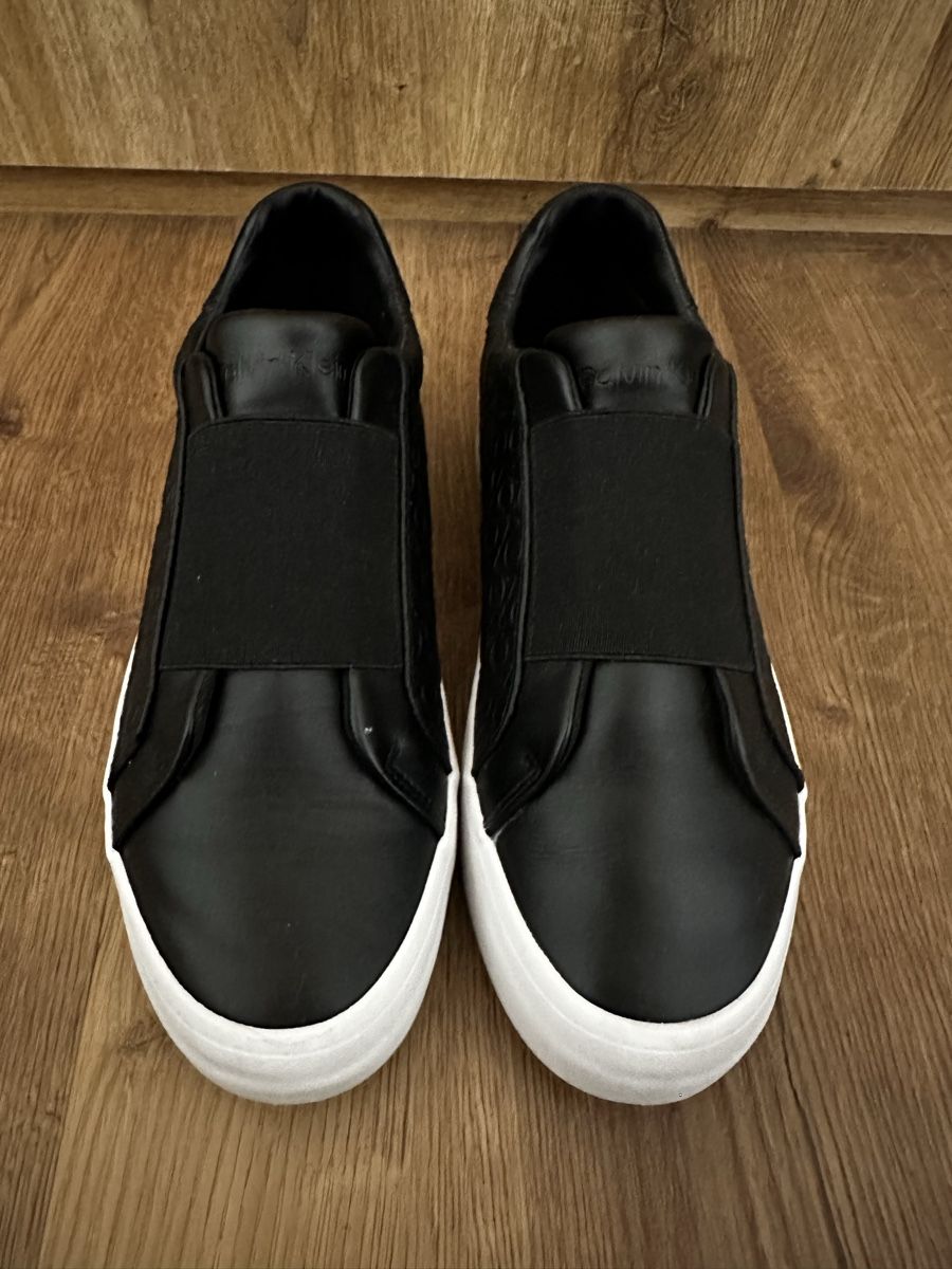 Calvin Klein Chaussures femmes: Slip on Black  – D'occasion à Visp par inf_7cg2 1