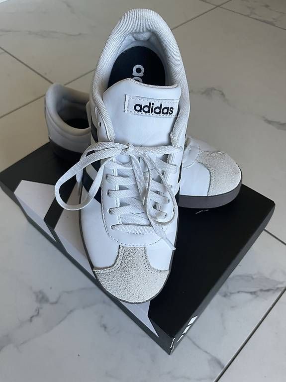 Scarpe da donna: Sneackers Adidas 37 1/3 – Usato da Locarno venduto da ste_8rjr 2