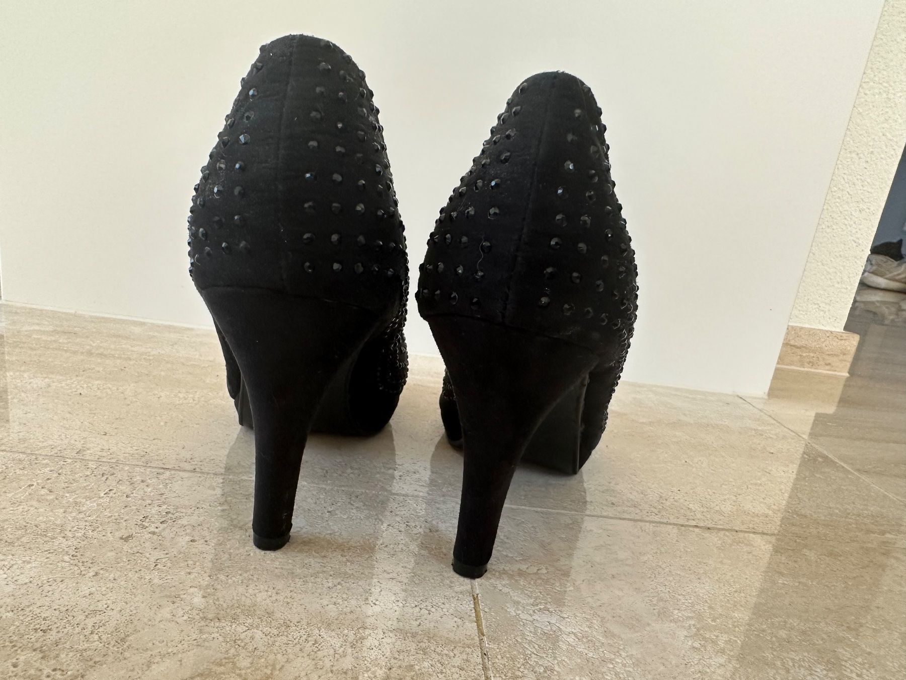 Scarpe da donna: Schwarze High Heels mit Glitzersteinen – Usato da Thalwil venduto da ViviFu 2