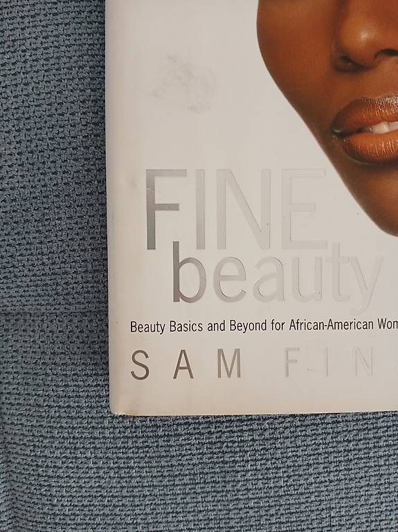 Libri: Makeup Buch - Fine Beauty By Sam Fine – Usato da Diepoldsau venduto da mai_cj6h 1
