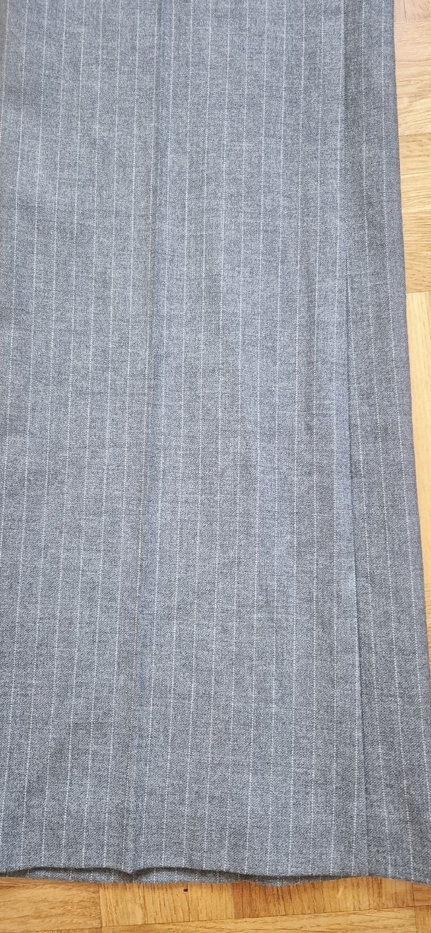 Benetton Hosen: Pantalon BENETTON rayé gris élégant - Taille 44 – Neu (gemäss Beschreibung) aus Le Locle von Arya4 1