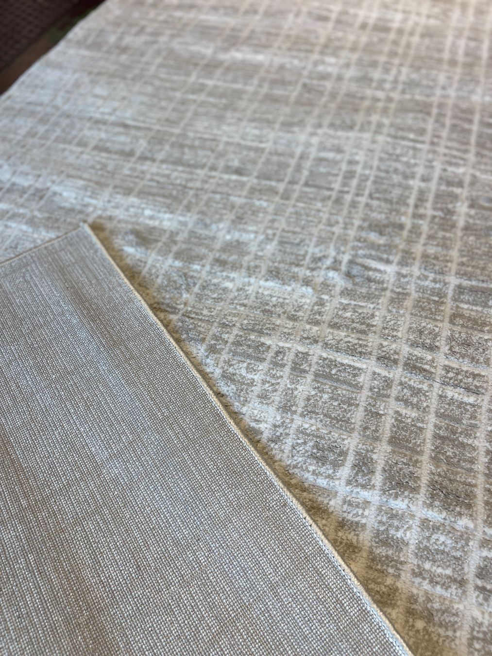 Teppiche: TEPPICH – Neu (gemäss Beschreibung) aus Zürich von NE-0 4