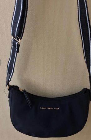 Sac bandouliere banane Tommy Hilfiger neuf