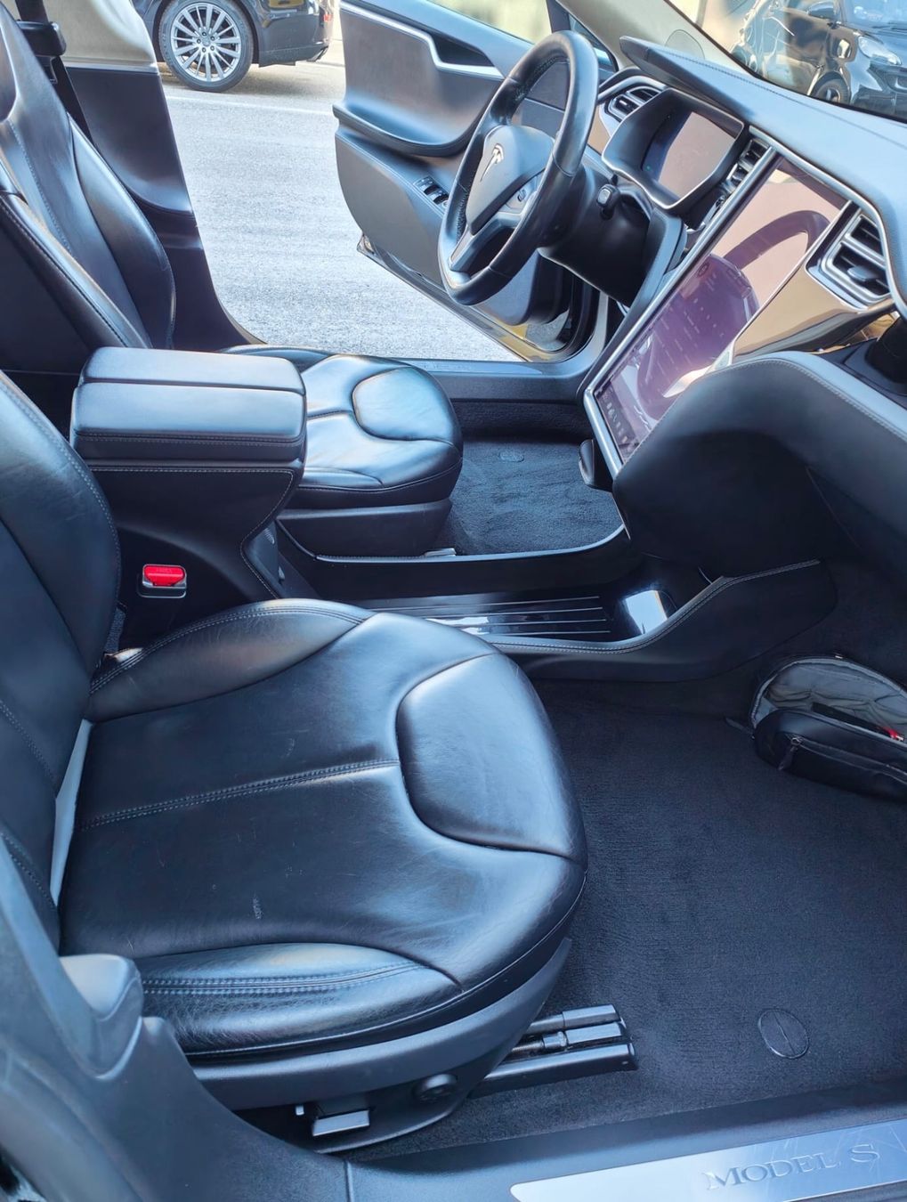 Tesla Automobili: Tesla Model S 85D FREE SUPERCHARGER – Usato da Zürich venduto da ZH77 6