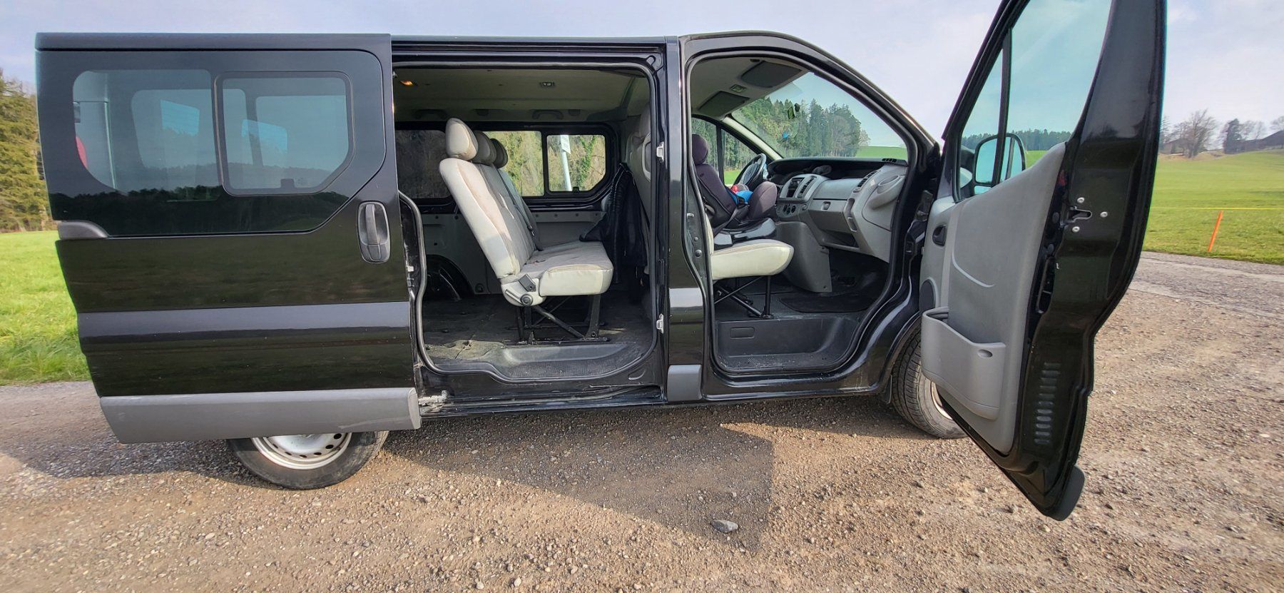 Automobili: Nissan Primastar 9plätzer – Usato da Bazenheid venduto da -Nebelschleier- 1