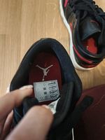 Nike Jordan Air in Schwarz Rot