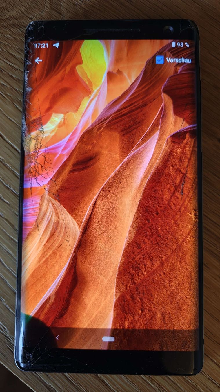 Nokia Portables: Nokia 8 Sirocco, 128GB, Android One mit Glasbruch – D'occasion à St. Gallen par tintan