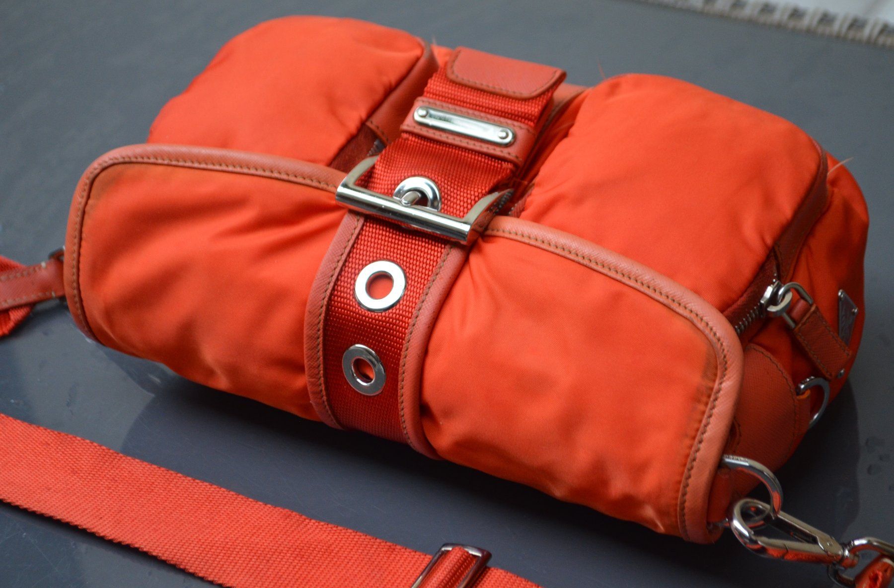 Prada Taschen für Damen: Prada Tasche / sac – Gebraucht aus Collonges von arashee 3