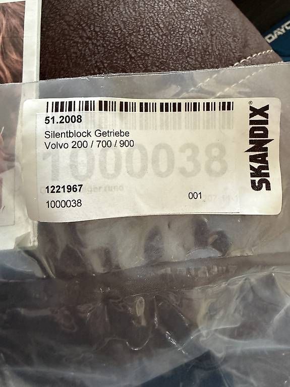Altro per industria metallurgica: Volvo 900/700 Silentbock – Nuovo e nell'imballaggio originale da Ballwil venduto da ram_r5nv 1