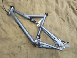 OPIUM MTB Fully Alu Rahmen Dämpfer 26" Gr M 3110g f 11/8"