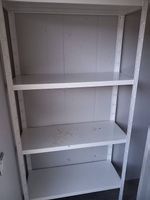 Scaffale bianco con 4 ripiani