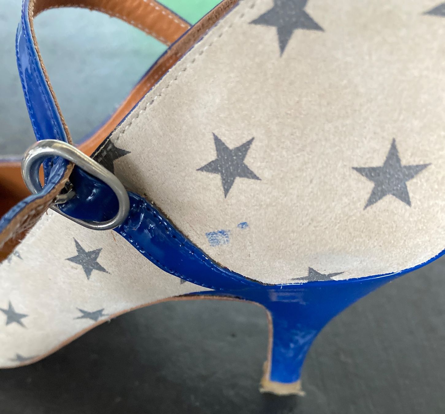 Damenschuhe: Pumps mit Sternen von Eley Kishimoto 38 – Gebraucht aus Chur von simhofstr 2