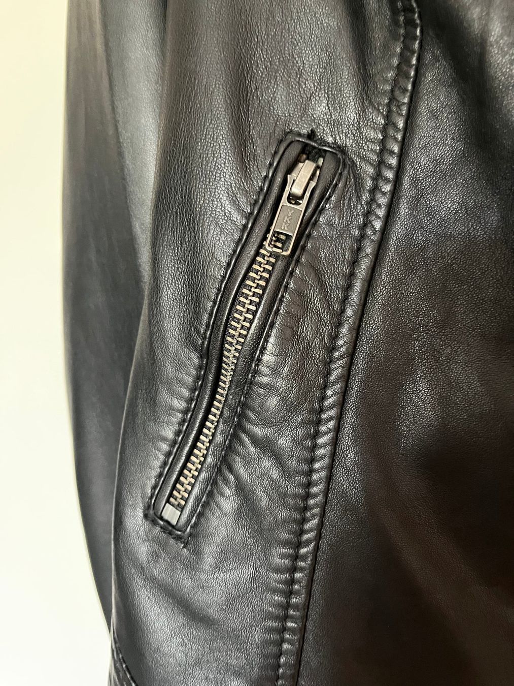 Nafnaf Jacken: Lederjacke NafNaf (34) – Gebraucht aus Fällanden von iichhalt 6
