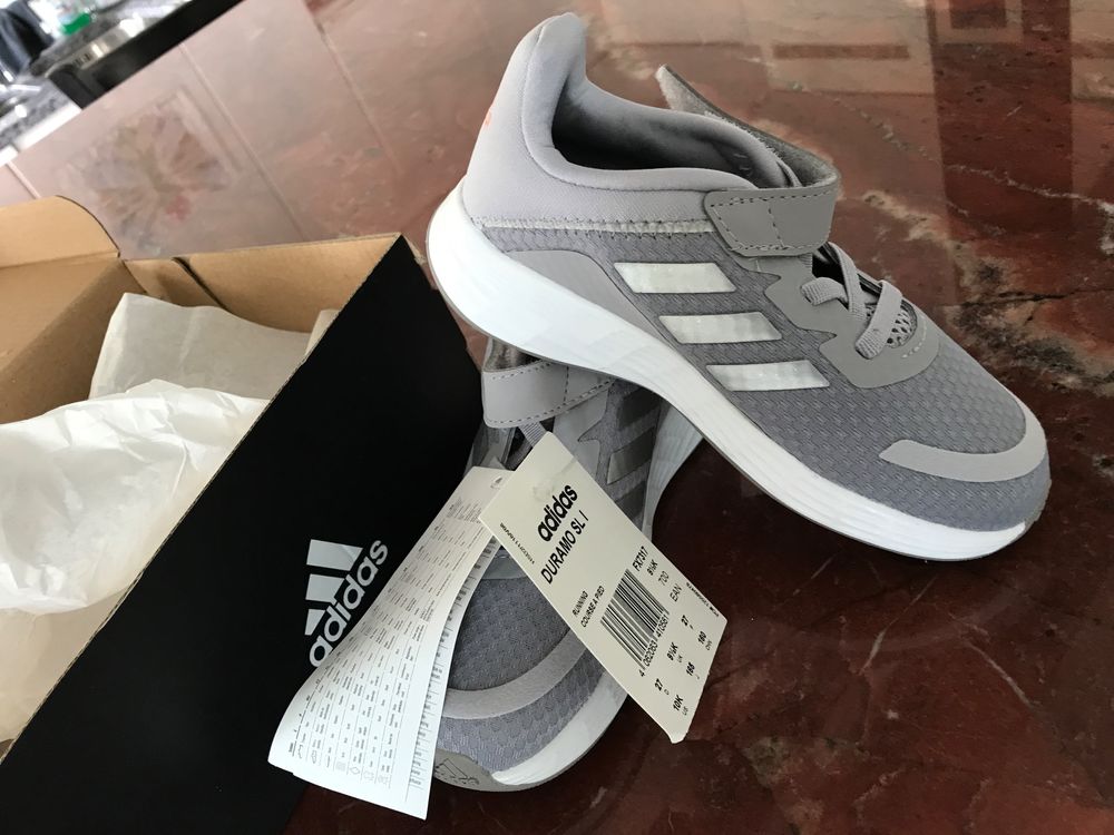 Neue Adidas Kinder Turnschuh Sneaker grau in 27 Kaufen auf Ricardo