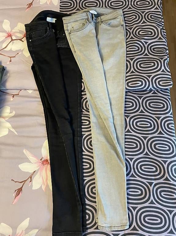 Jeans: Diverse Jeans – Usato da Basel venduto da Sydney02 3