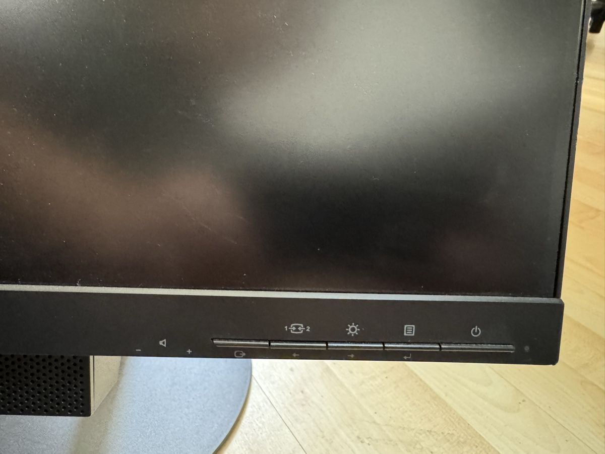 Lenovo Ecrans: Monitor Lenovo ThinkCentre TIO22 Gen3 – D'occasion à Ehrendingen par Sansav 6