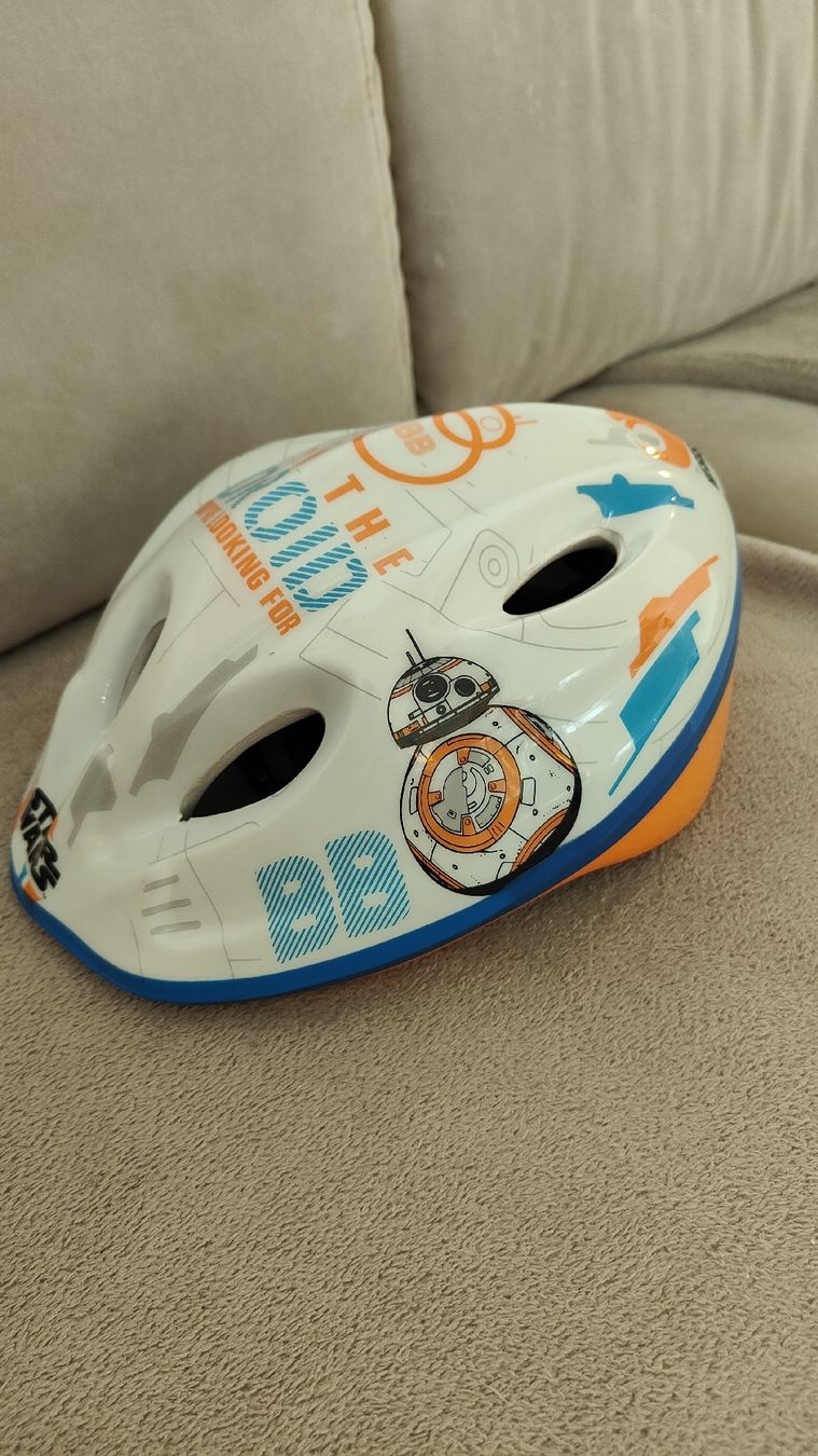 Caschi: Kinderhelm Velohelm Kask Star Wars Droid Grösse M – Usato da Mellingen venduto da Moss28