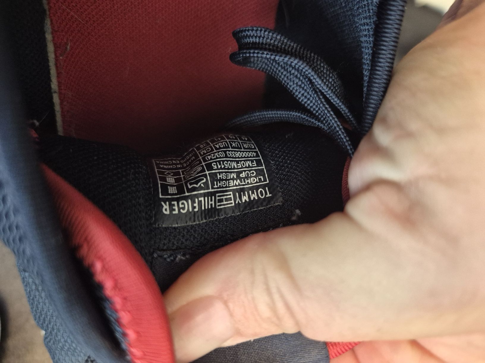 Tommy Hilfiger Scarpe da uomo: Tommy Hilfiger Sneaker Gr. 44 – Usato da Ebikon venduto da Familiekunterbunt 1