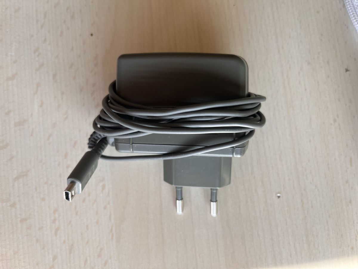 Nintendo Konsolen: Nintendo DS Lite inkl. Stift und Ladekabel – Gebraucht aus Visperterminen von jael_andenmatten 5