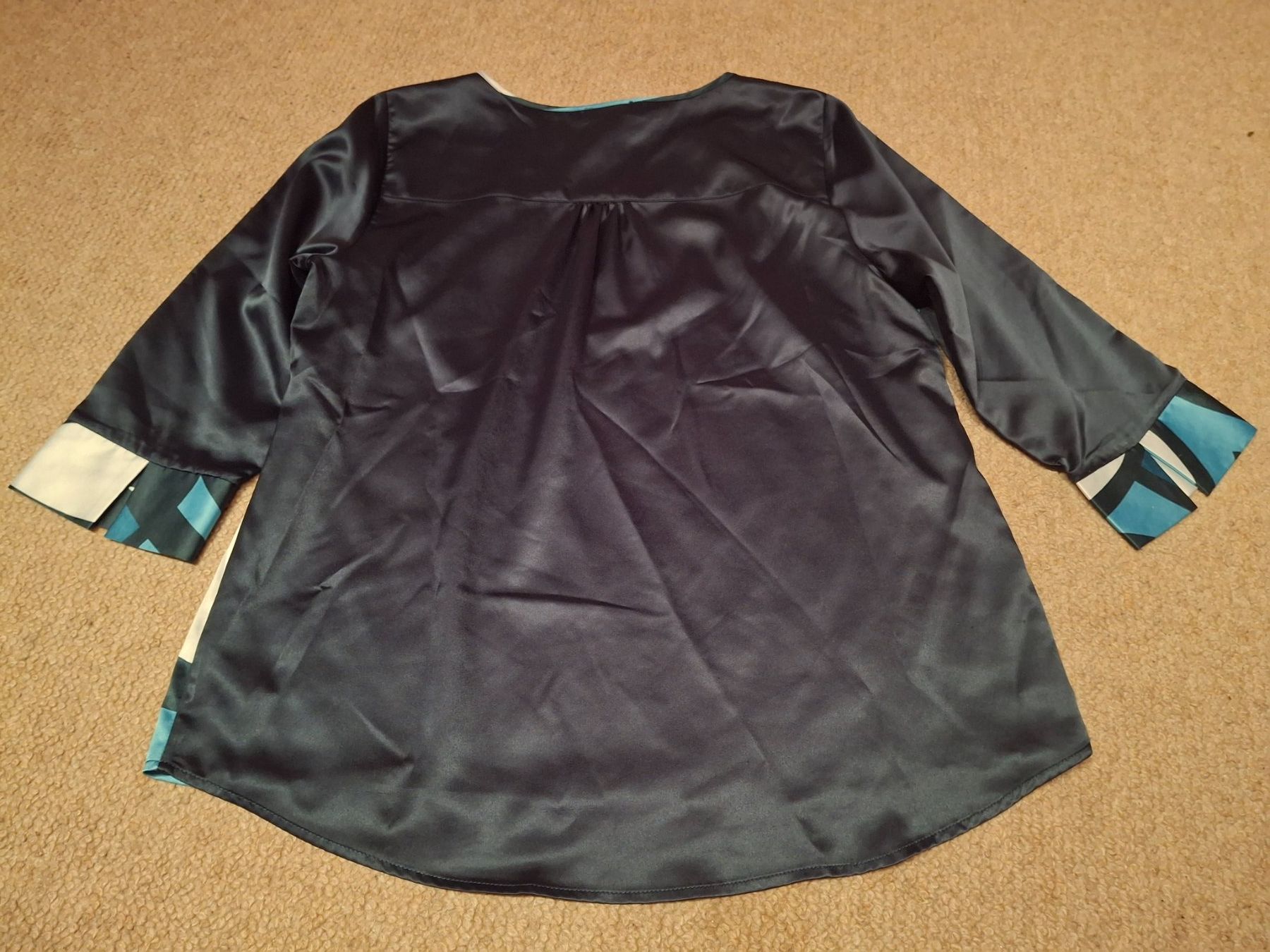Tuniche: Tunique taille 42 marque Création Z – Usato da Villiers venduto da san_jn5w 4