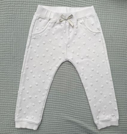 Gr.98, Jogger Hose beige mit Punkten
