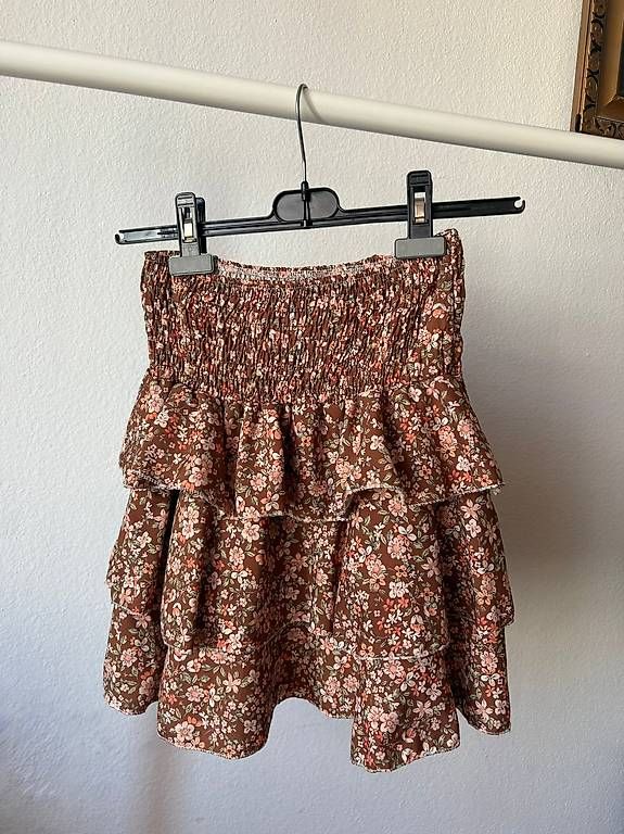Gonne: Braunes Rock mit Floral Muster  – Usato da Birsfelden venduto da Vic_toria 2